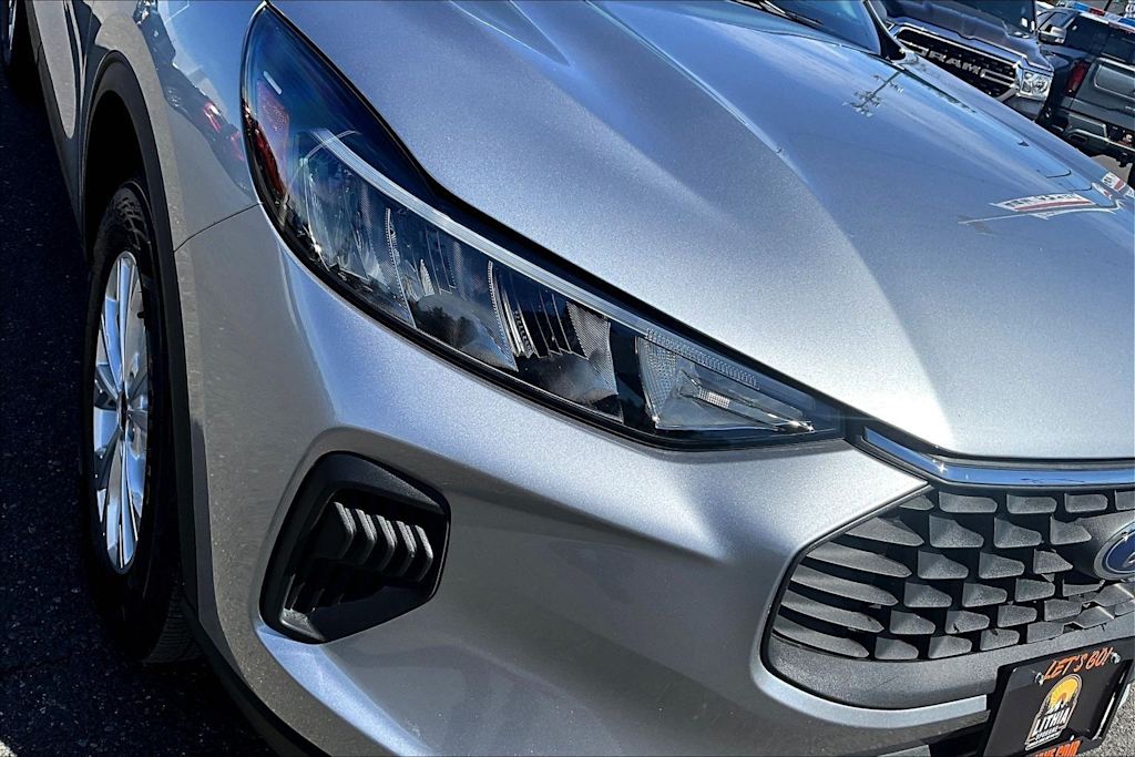 Thumbnail: 2024 Ford Escape - 31