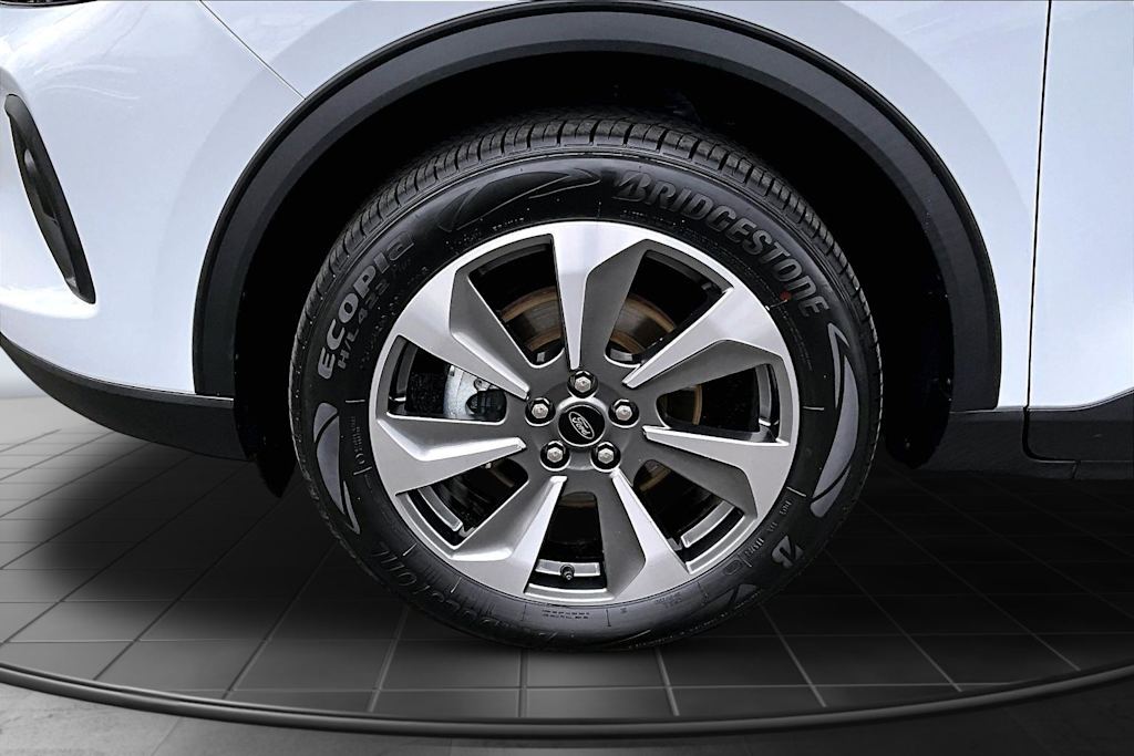 Thumbnail: 2025 Ford Escape - 7
