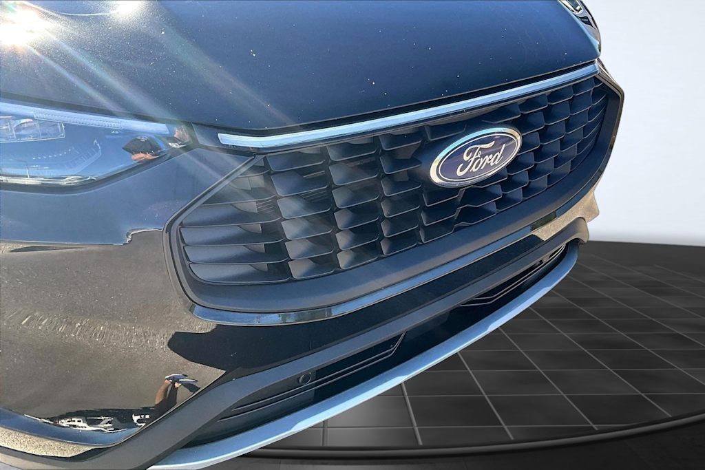 Thumbnail: 2025 Ford Escape - 33