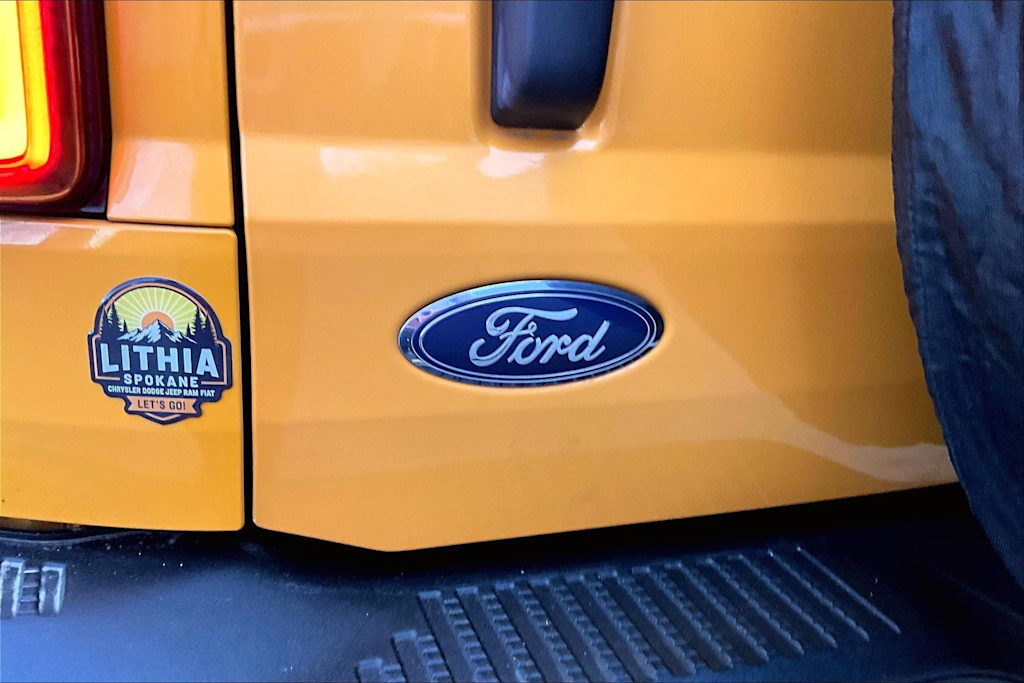 Thumbnail: 2021 Ford Bronco - 6