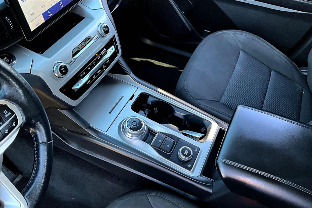 Thumbnail: 2022 Ford Explorer - 17