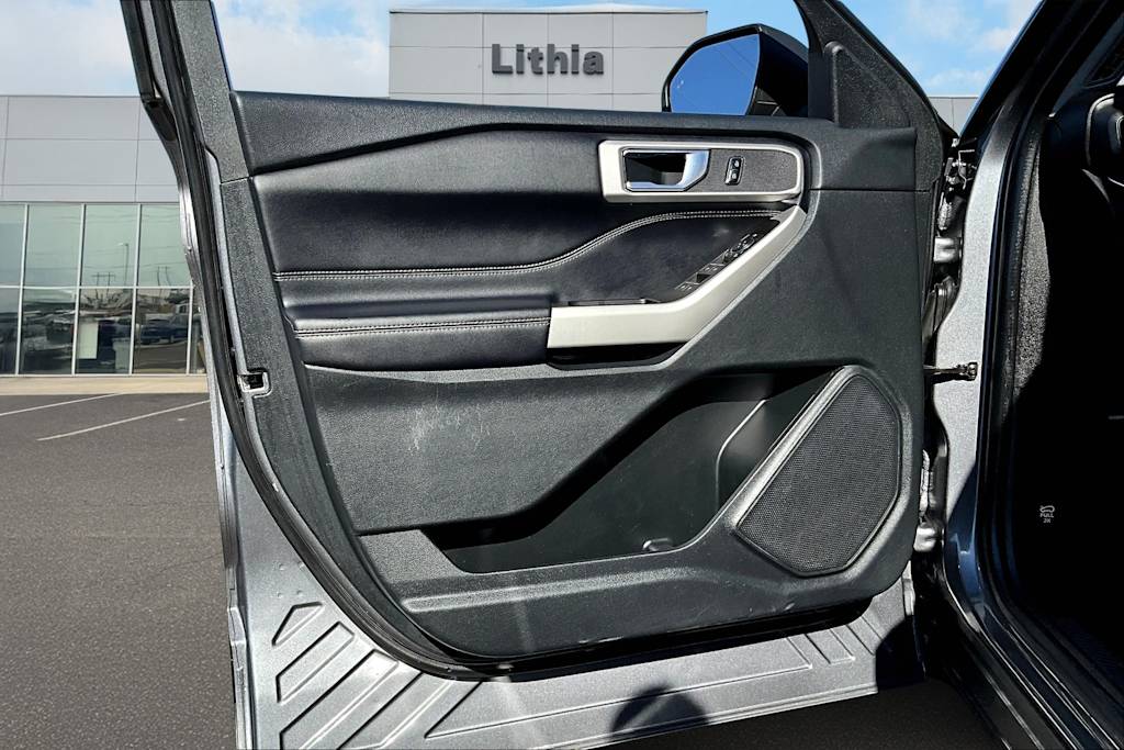 Thumbnail: 2022 Ford Explorer - 29