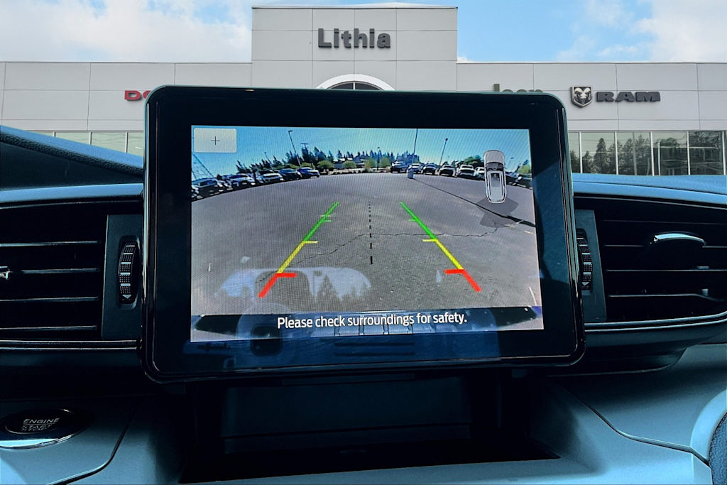 Thumbnail: 2022 Ford Explorer - 16