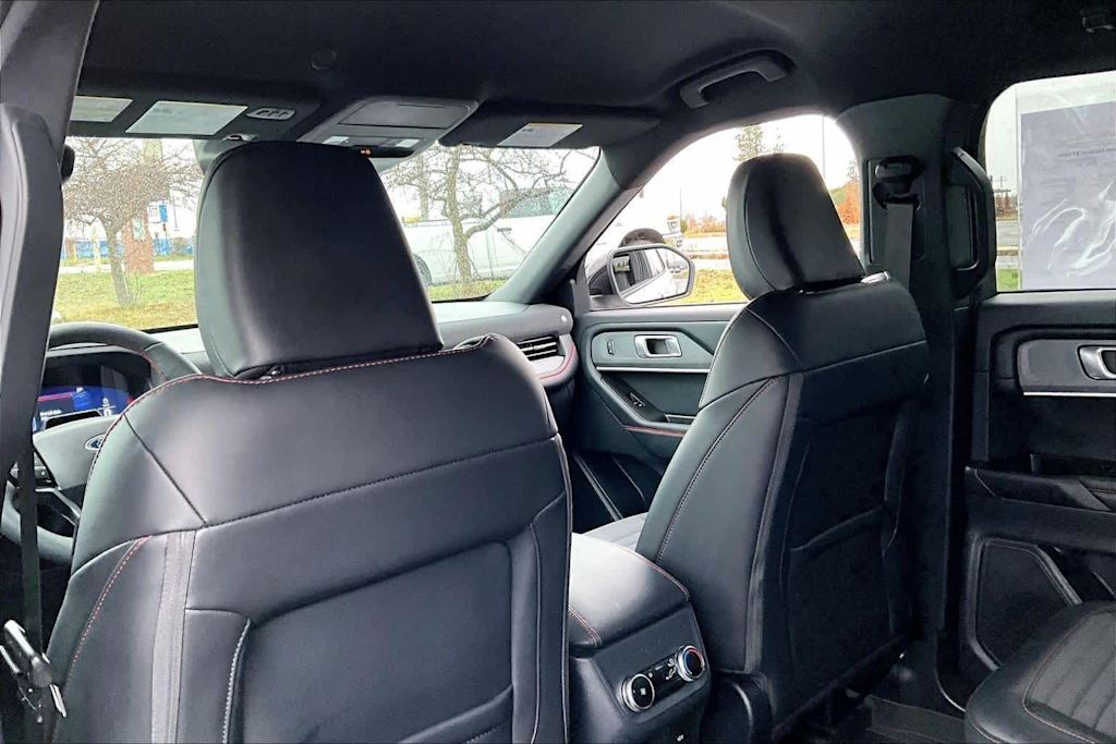 Thumbnail: 2025 Ford Explorer - 12