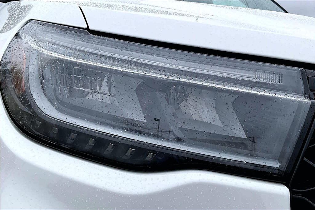 Thumbnail: 2025 Ford Explorer - 32