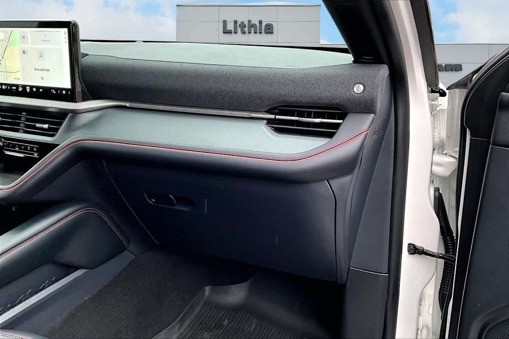 Thumbnail: 2025 Ford Explorer - 25