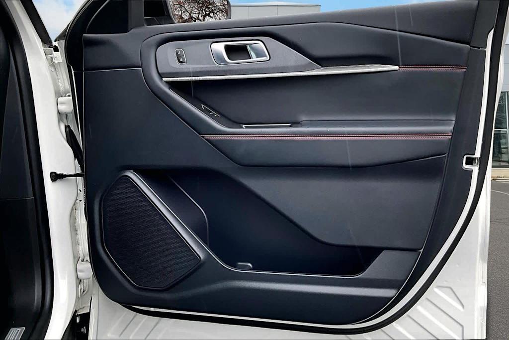 Thumbnail: 2025 Ford Explorer - 30