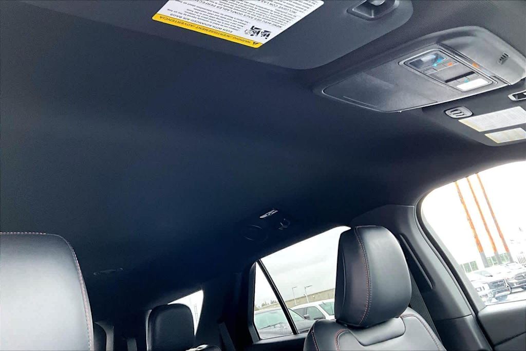 Thumbnail: 2025 Ford Explorer - 31