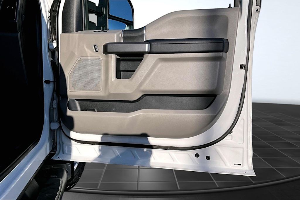 Thumbnail: 2020 Ford F-250 - 29