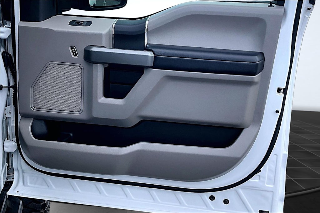 Thumbnail: 2017 Ford F-350 - 29