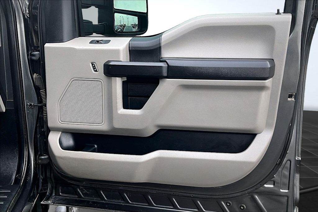 Thumbnail: 2019 Ford F-350 - 29