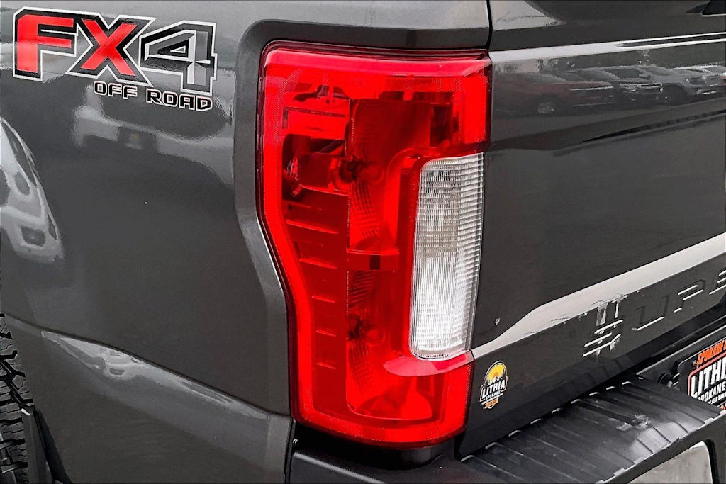 Thumbnail: 2019 Ford F-350 - 32