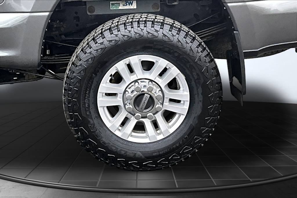 Thumbnail: 2019 Ford F-350 - 36
