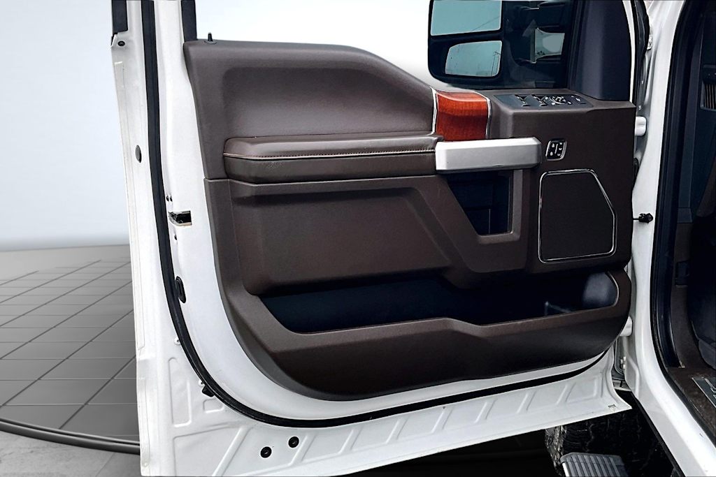 Thumbnail: 2022 Ford F-350 - 28