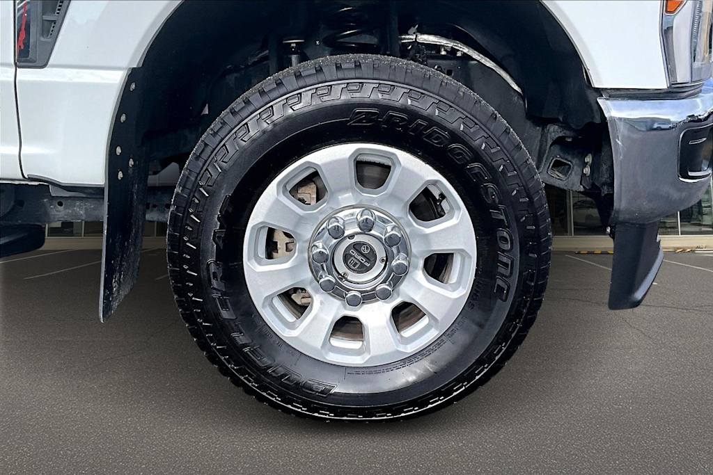 Thumbnail: 2024 Ford F-350 - 34