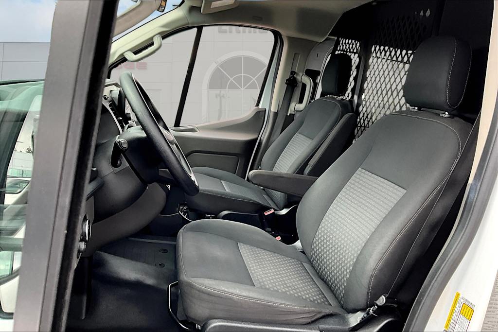 2022 Ford Transit Series 250 10