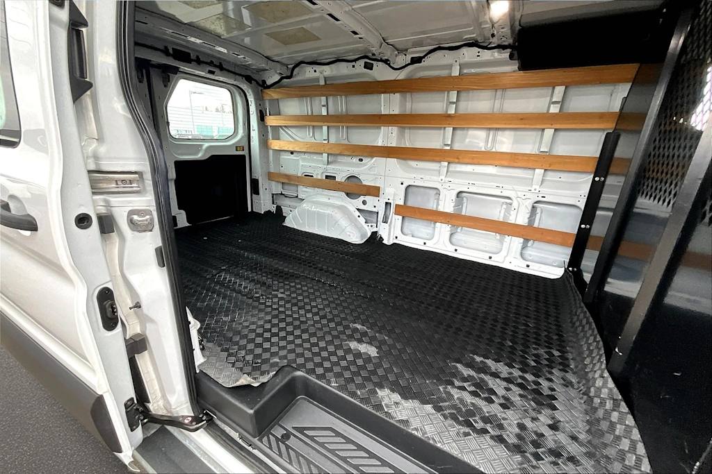 2022 Ford Transit Series 250 30