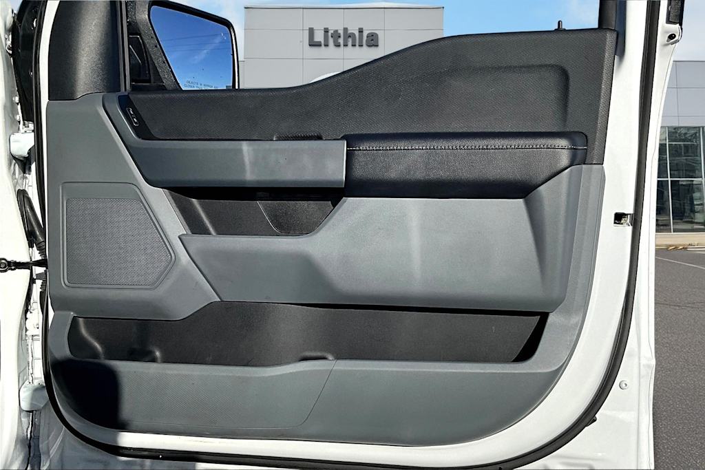 2022 Ford F-150 XLT 32