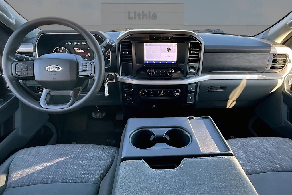 2022 Ford F-150 XLT 2