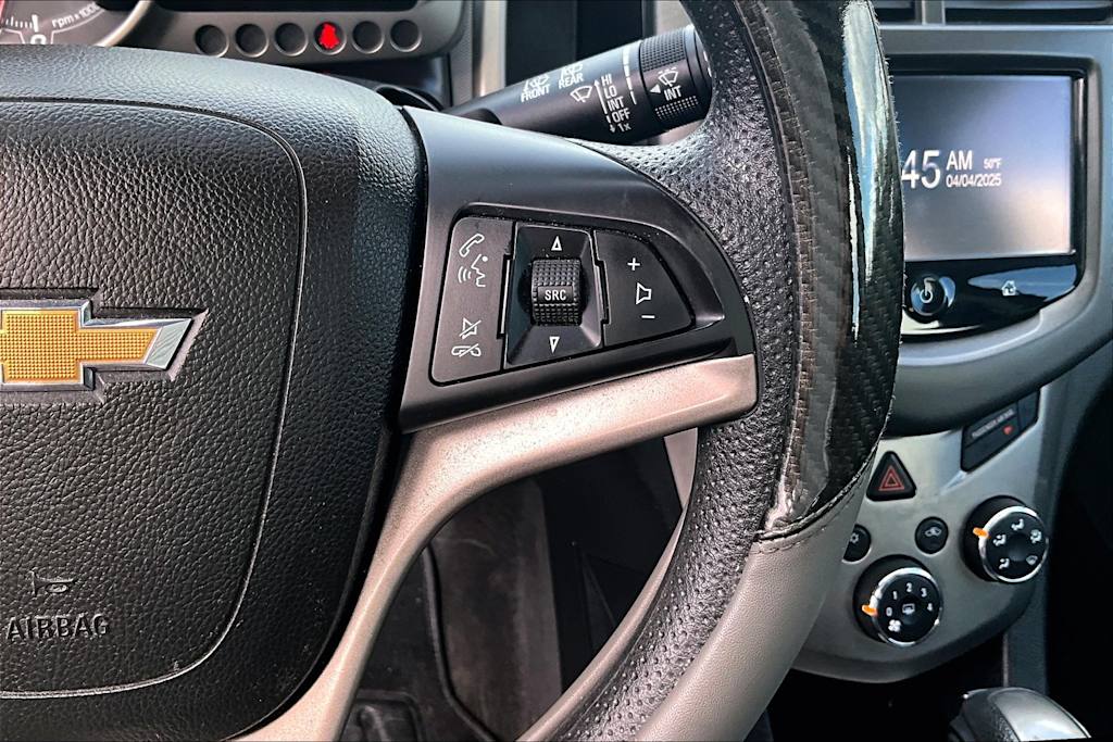 2016 Chevrolet Sonic LT 24