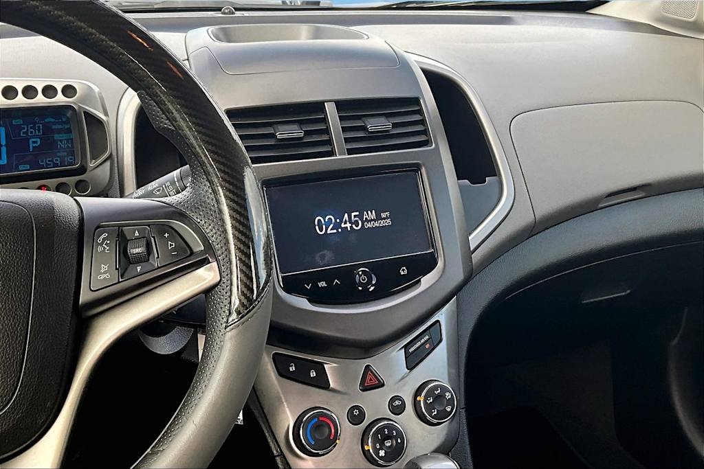 2016 Chevrolet Sonic LT 12