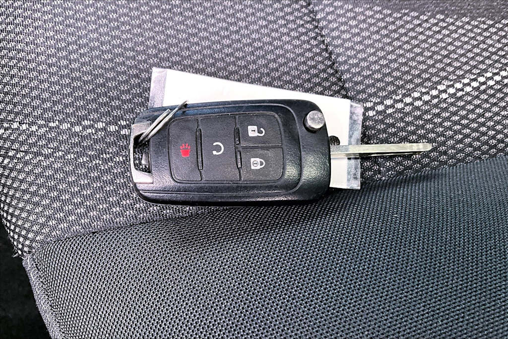 2016 Chevrolet Sonic LT 16