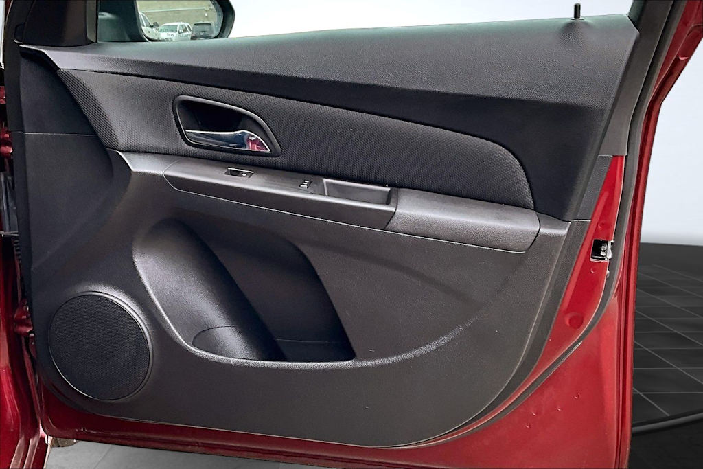 Thumbnail: 2016 Chevrolet Cruze - 29