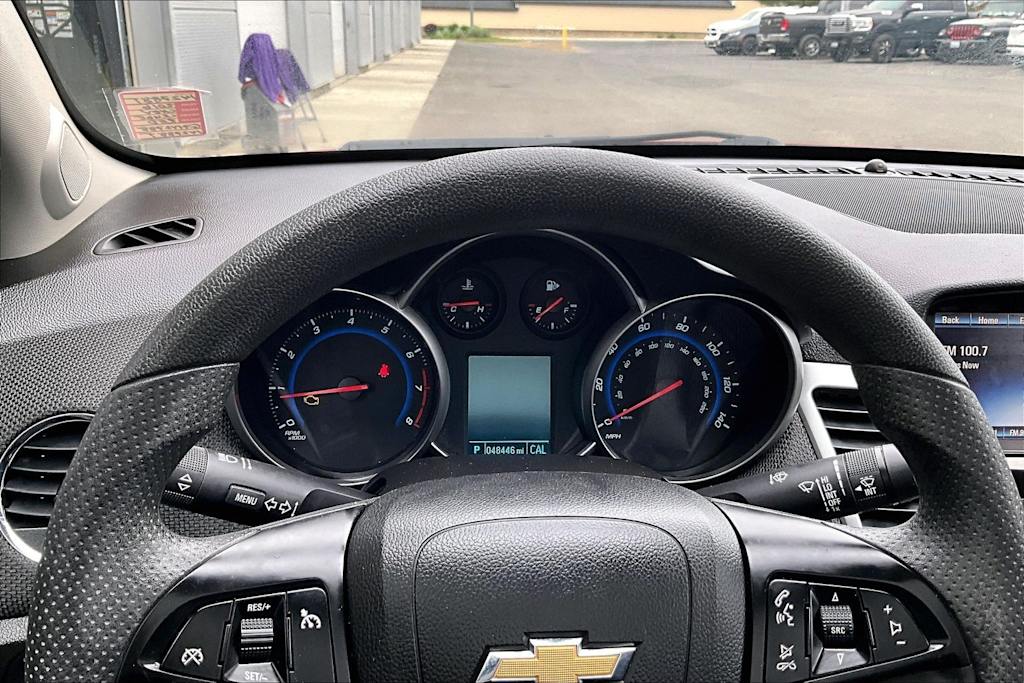 Thumbnail: 2016 Chevrolet Cruze - 17