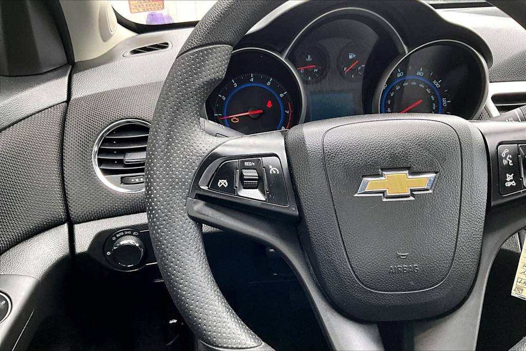 Thumbnail: 2016 Chevrolet Cruze - 25