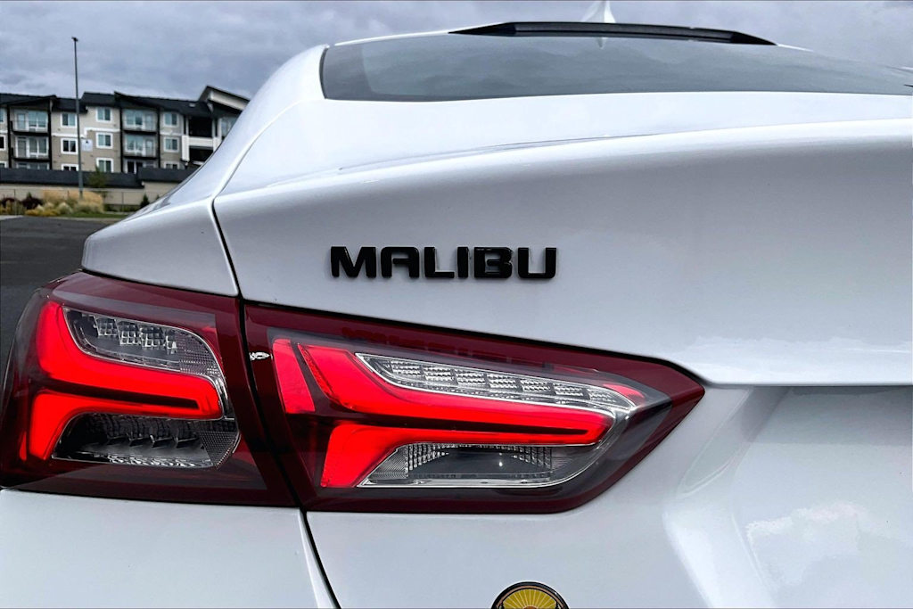 Thumbnail: 2024 Chevrolet Malibu - 21