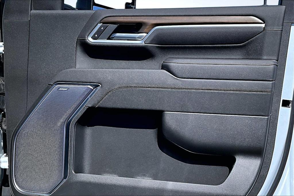Thumbnail: 2026 Chevrolet Silverado 2500 - 29