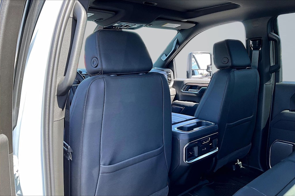 Thumbnail: 2026 Chevrolet Silverado 2500 - 12