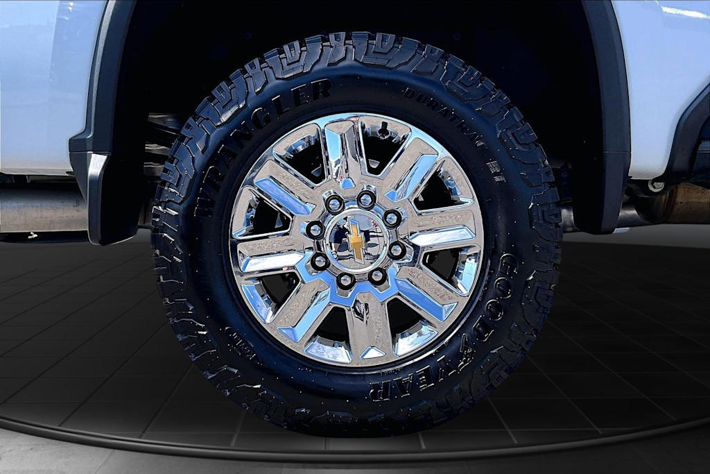 Thumbnail: 2026 Chevrolet Silverado 2500 - 35