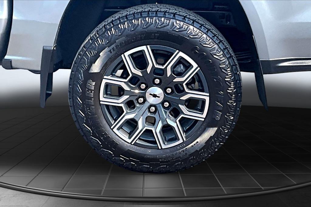 Thumbnail: 2026 Chevrolet Colorado - 36