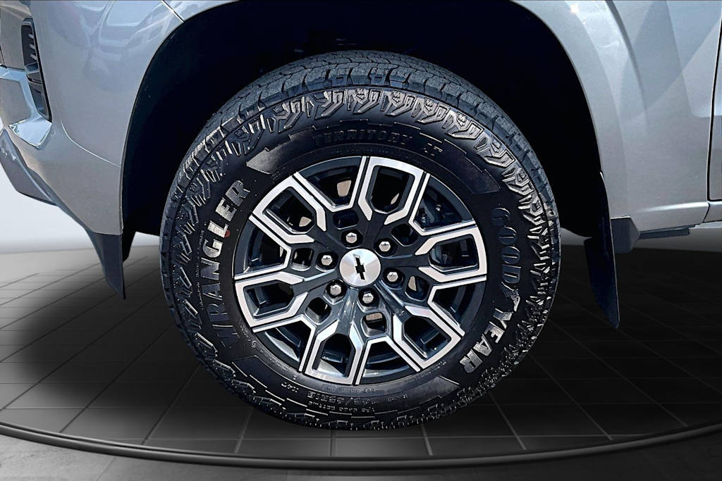 Thumbnail: 2026 Chevrolet Colorado - 8
