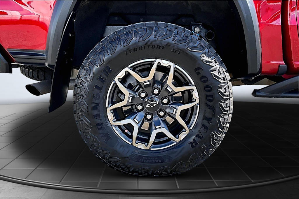 Thumbnail: 2023 Chevrolet Colorado - 35