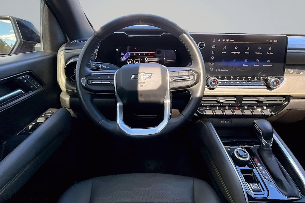Thumbnail: 2023 Chevrolet Colorado - 13