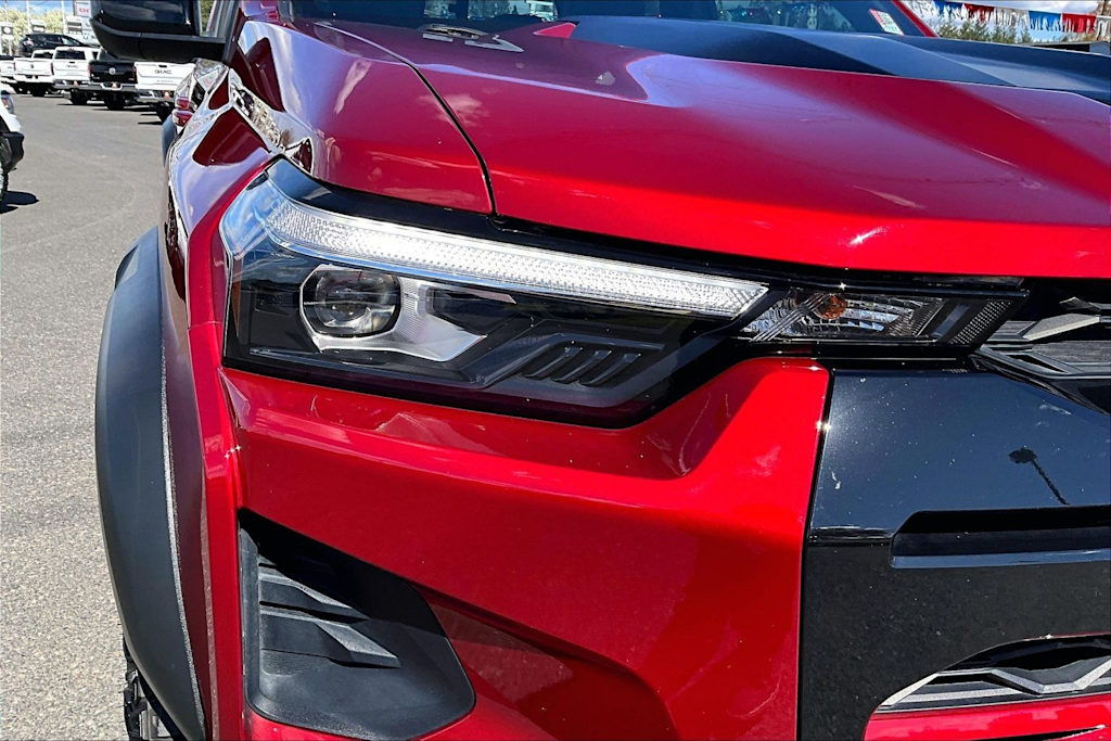 Thumbnail: 2023 Chevrolet Colorado - 31