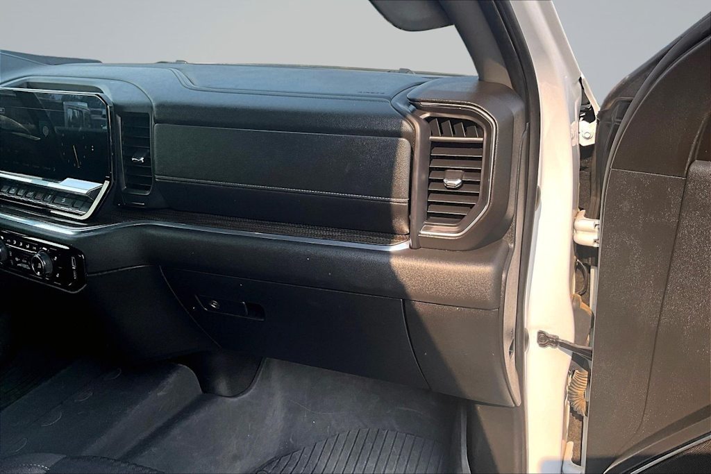 Thumbnail: 2023 Chevrolet Silverado 1500 - 25