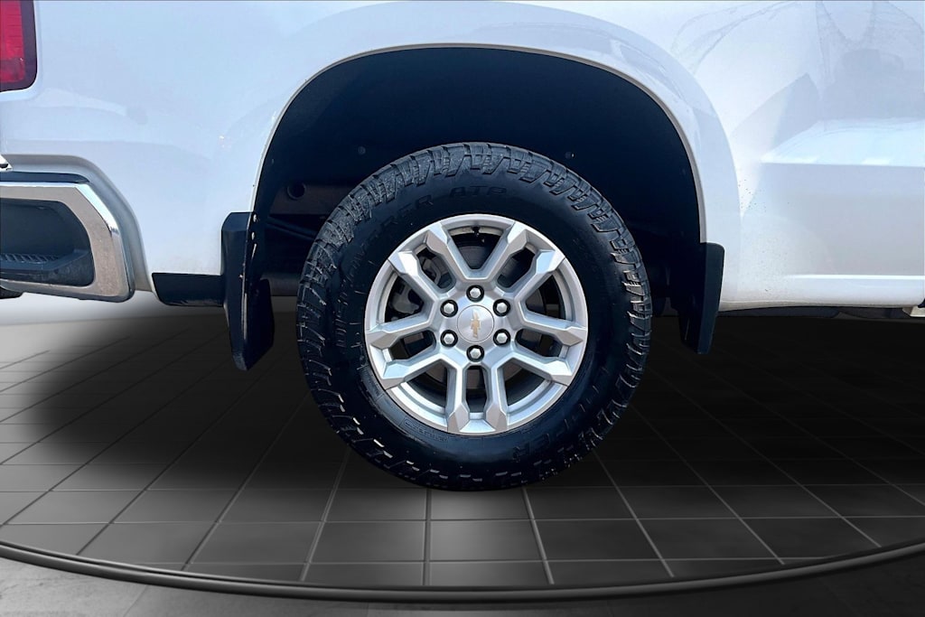 Thumbnail: 2023 Chevrolet Silverado 1500 - 35