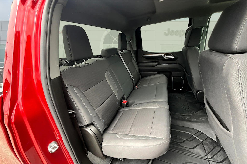 2024 Chevrolet Silverado 1500 RST 33