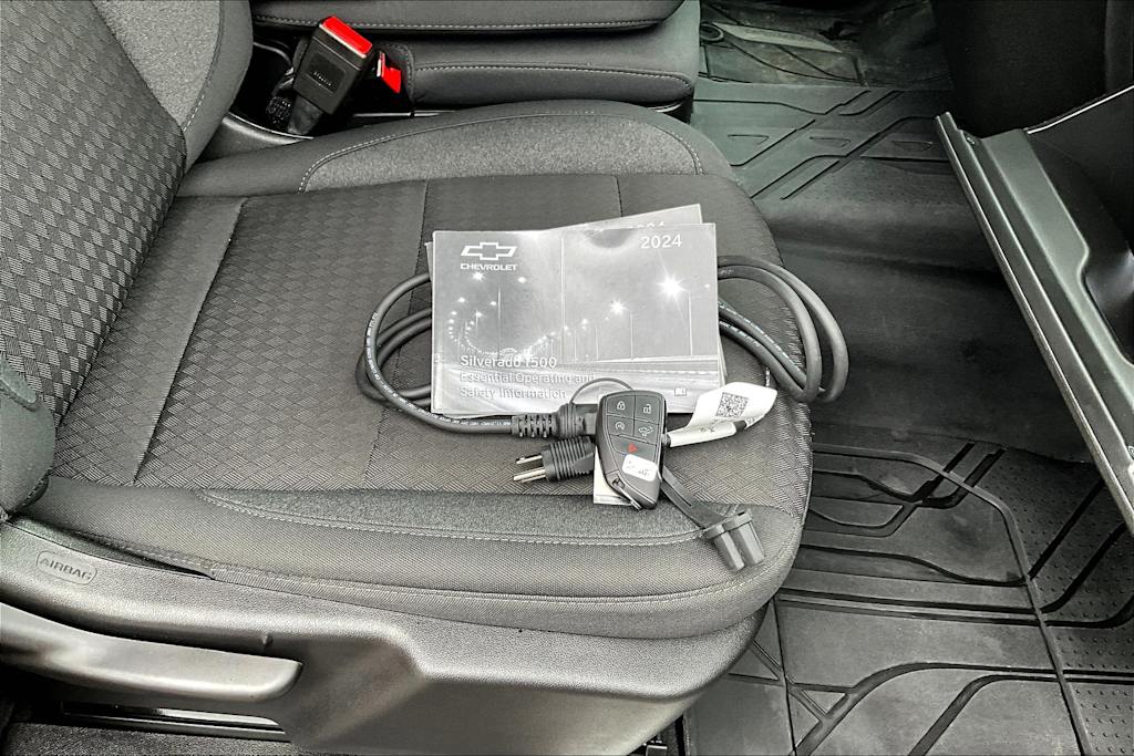 Thumbnail: 2024 Chevrolet Silverado 1500 - 19