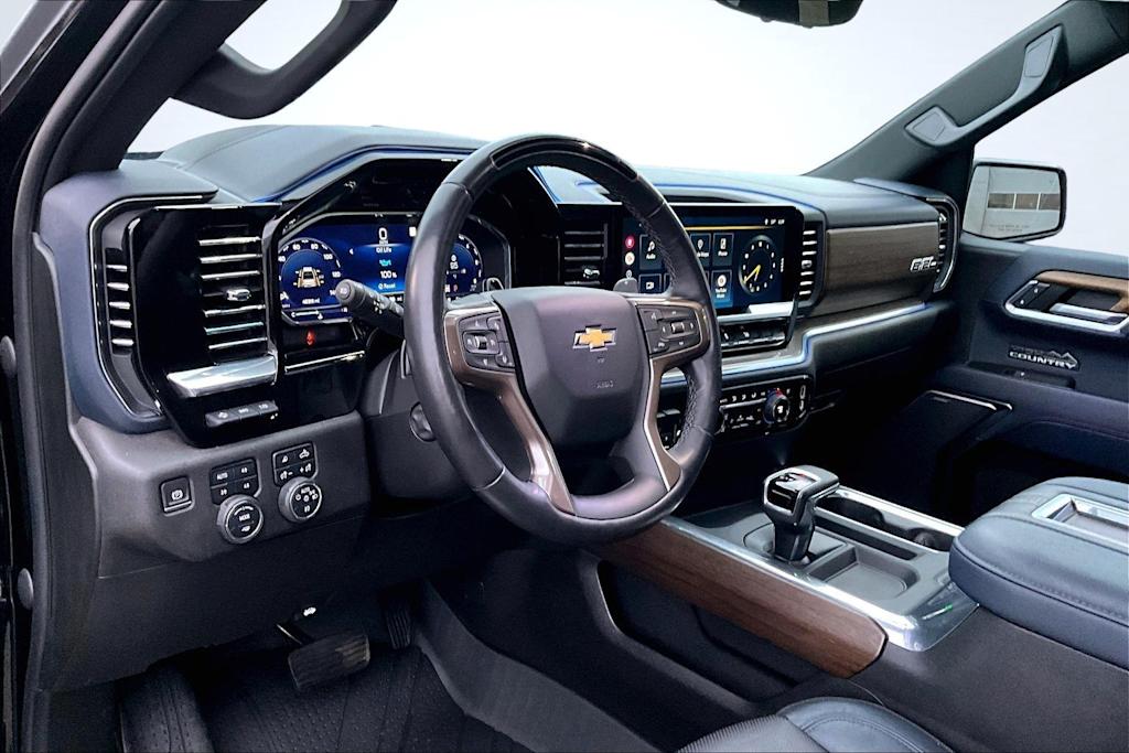 Thumbnail: 2022 Chevrolet Silverado 1500 - 2