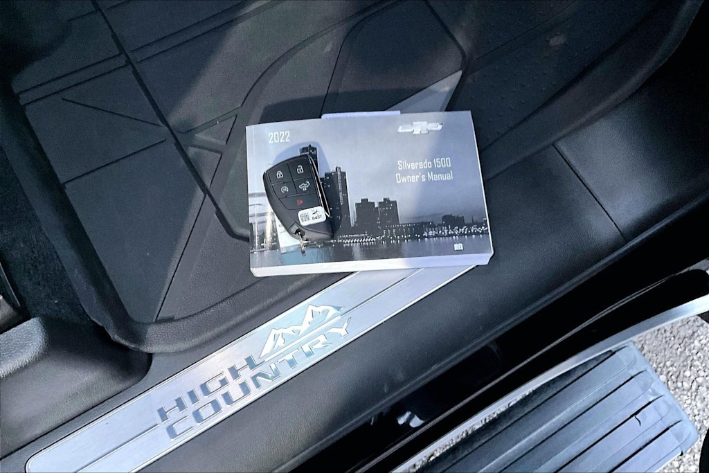 Thumbnail: 2022 Chevrolet Silverado 1500 - 7