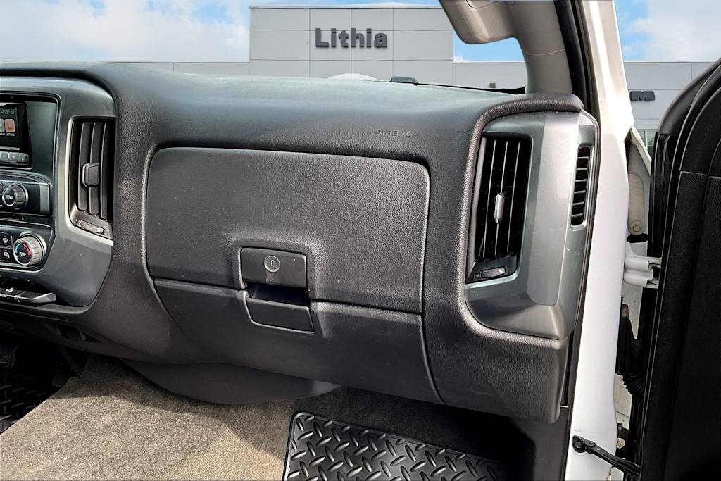 Thumbnail: 2015 Chevrolet Silverado 1500 - 24