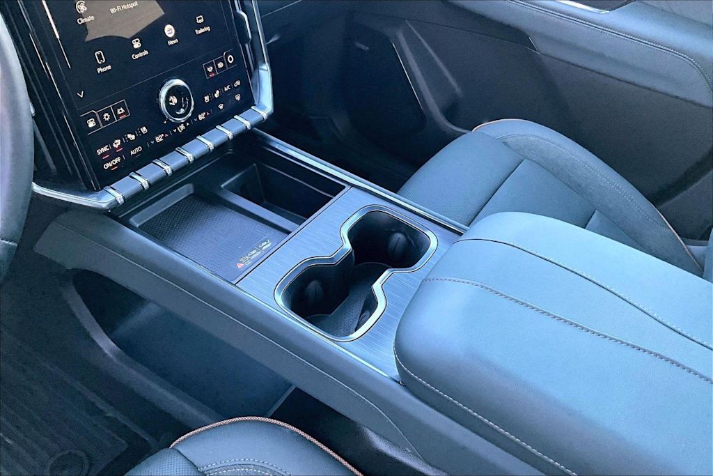Thumbnail: 2025 GMC Acadia - 16