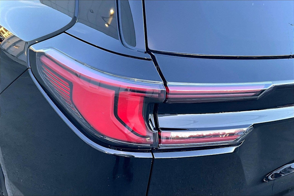 Thumbnail: 2025 GMC Acadia - 32