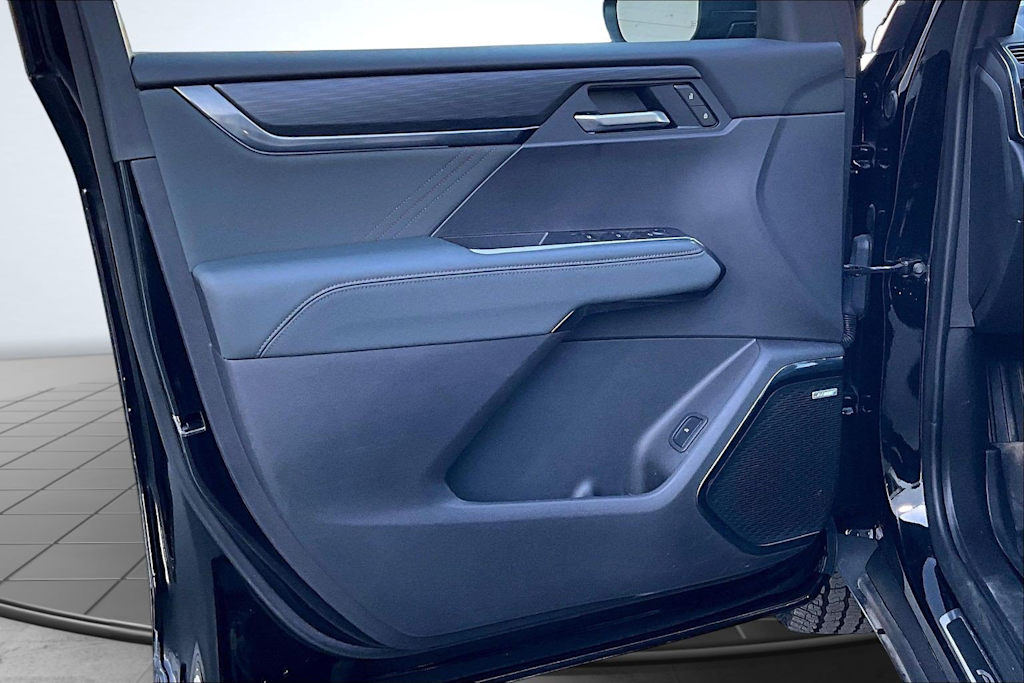Thumbnail: 2025 GMC Acadia - 28
