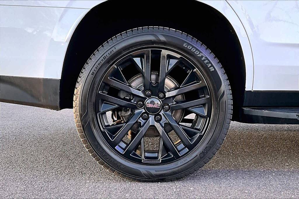 Thumbnail: 2023 GMC Yukon - 35