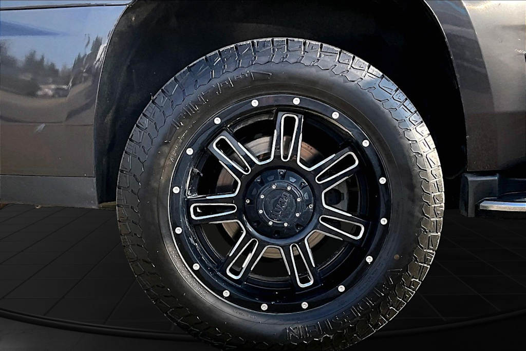 Thumbnail: 2015 GMC Yukon - 35